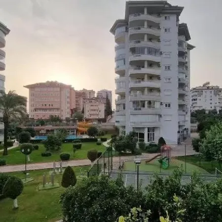 Orange-banana Garden Apartment *