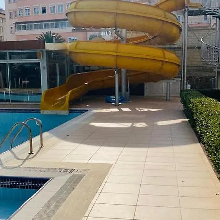 Orange-banana Garden Apartment *