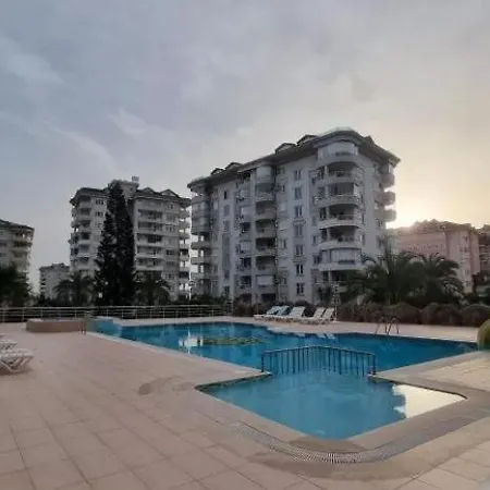 Orange-banana Garden Apartment