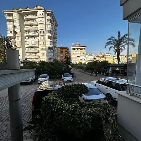 Orange-banana Garden Apartment